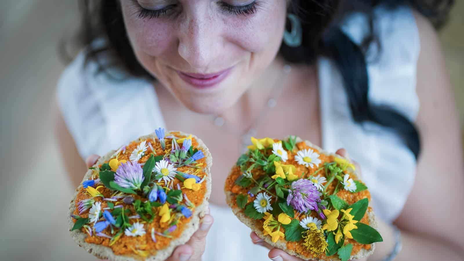 12 Edible Flowers To Spice Up Your Dishes